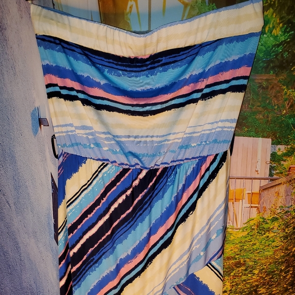 Strapless Maxi Dress - Multicolor - Picture 2 of 3